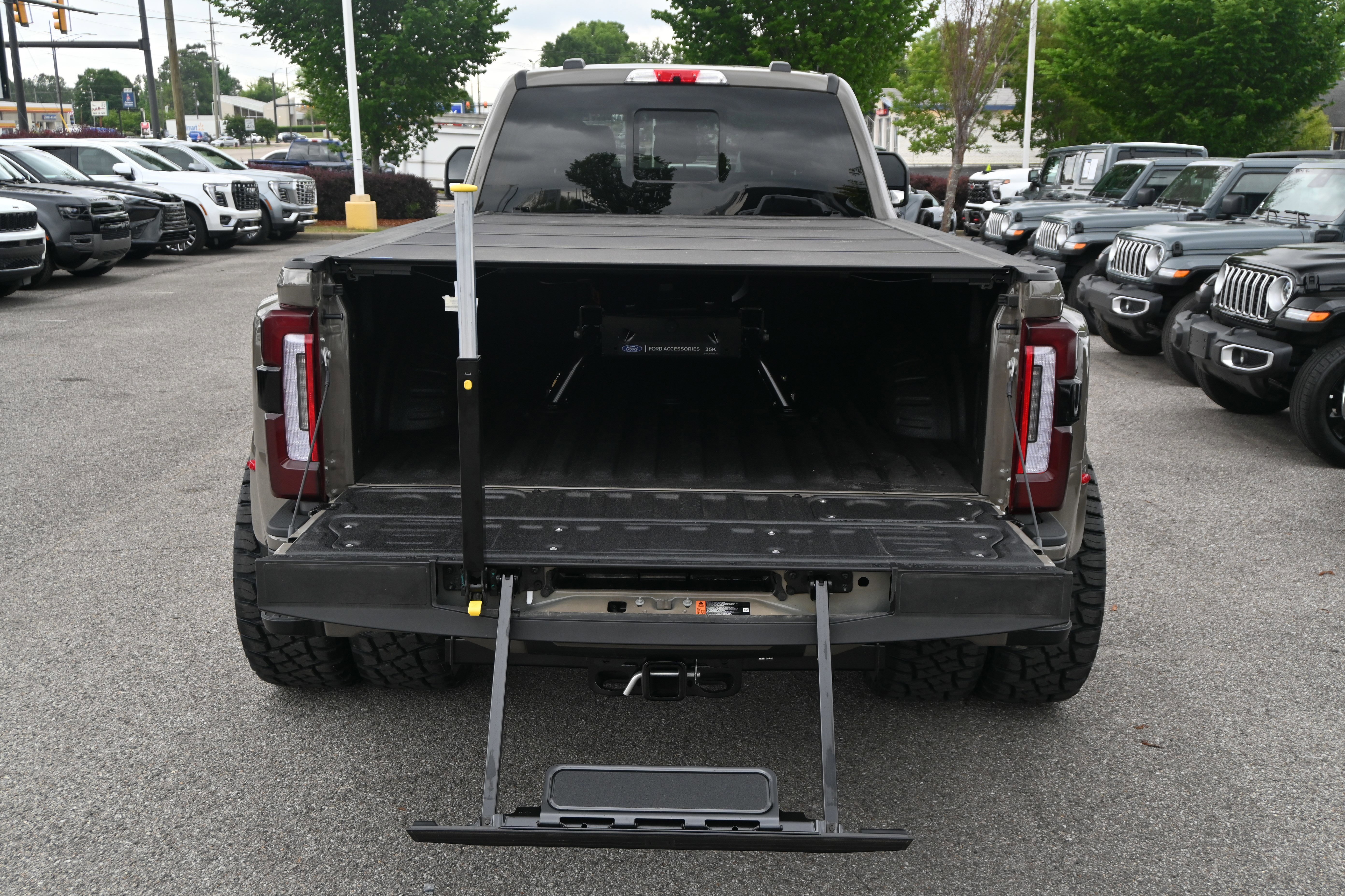 Used 2026 Ford F450 Platinum w/ Platinum Plus Package AWD/4WD image 34
