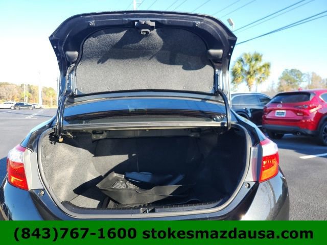Used 2015 Toyota Corolla LE FWD image 12