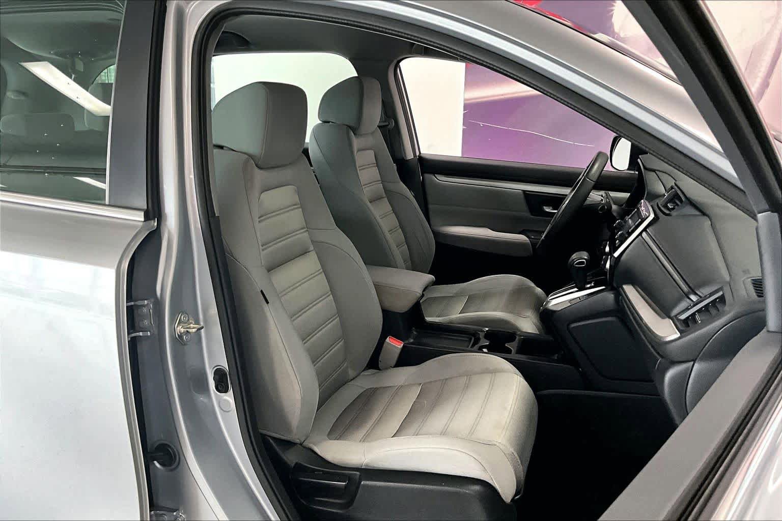 Used 2017 Honda CR-V LX image 12
