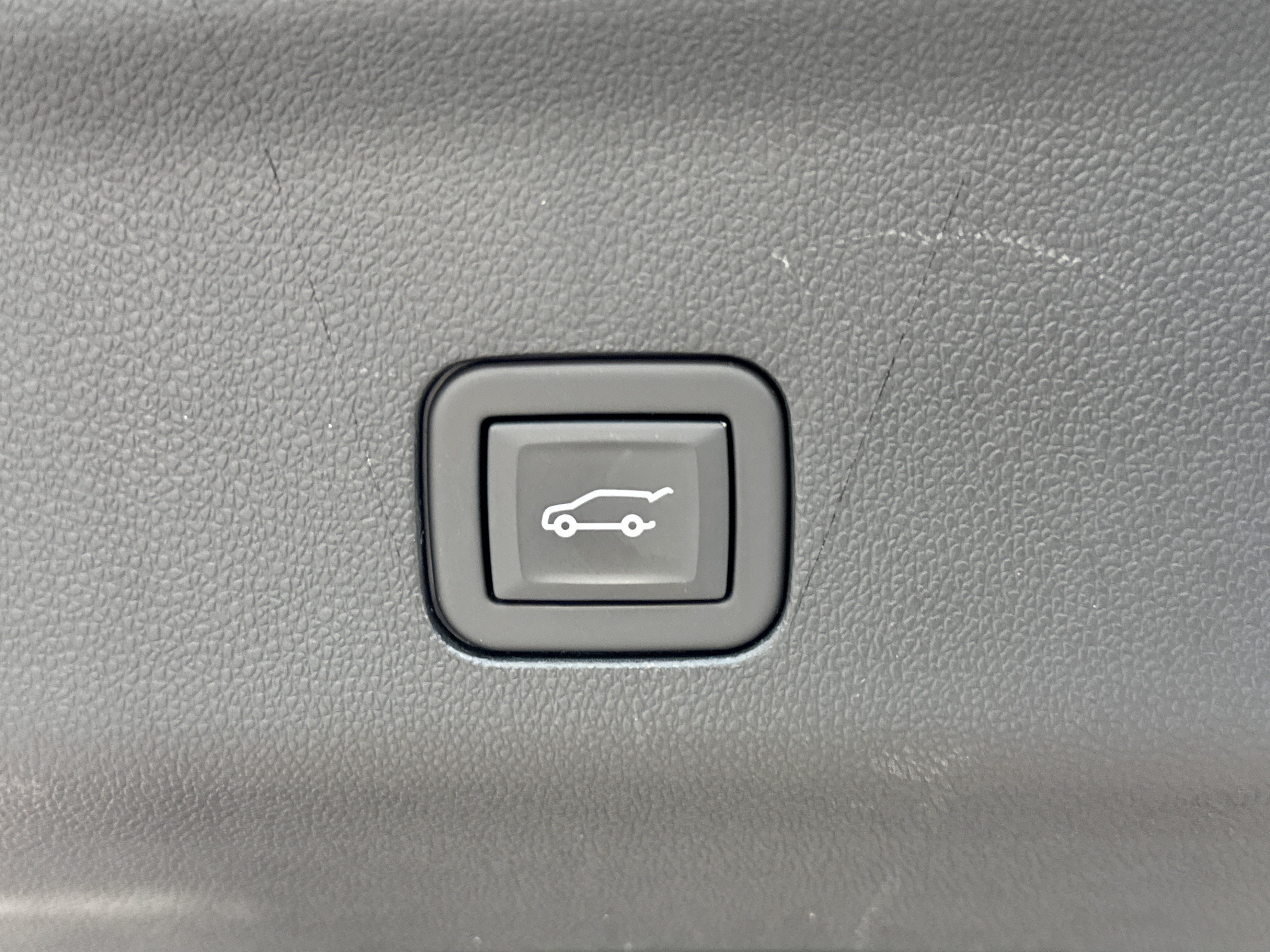 Certified 2024 GMC Yukon SLT w/ SLT Premium Package AWD/4WD image 19