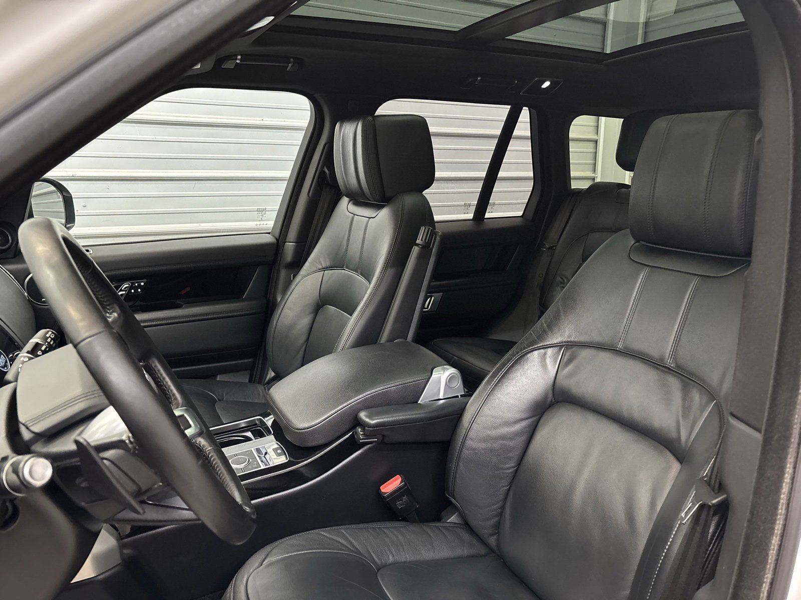 Used 2018 Land Rover Range Rover 3.0L V6 Supercharged image 9