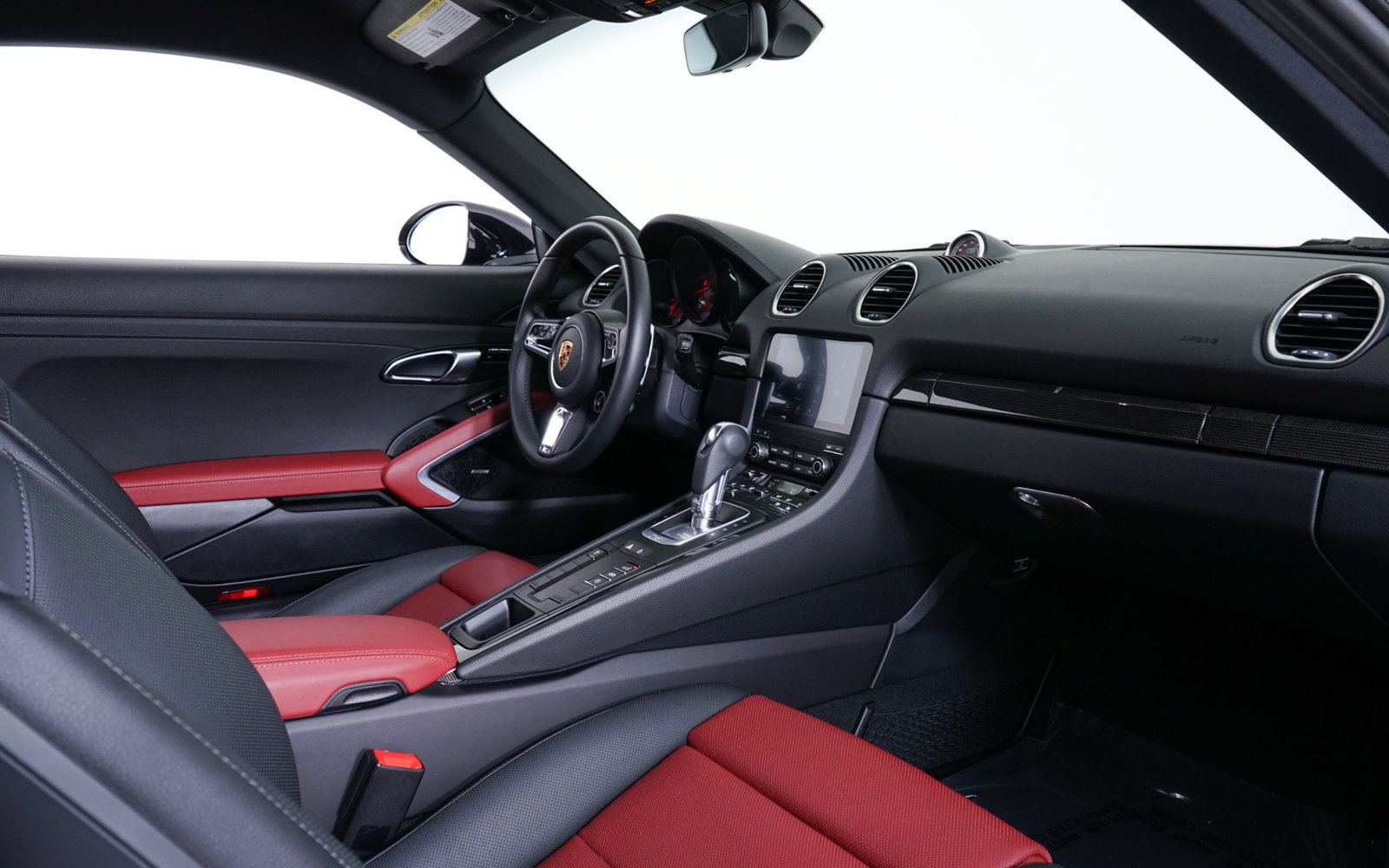 Used 2025 Porsche 718 Cayman S RWD image 31