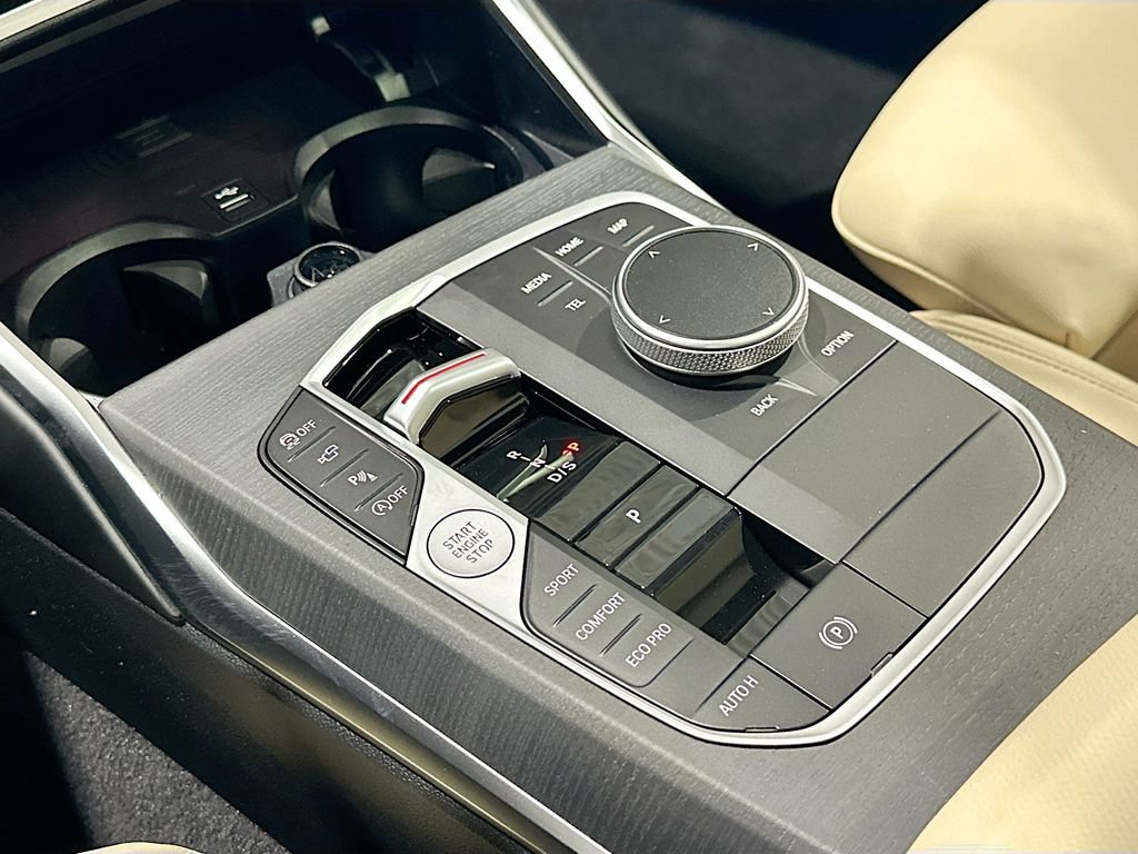 New 2026 BMW 330i xDrive Sedan w/ Premium Package AWD/4WD image 17