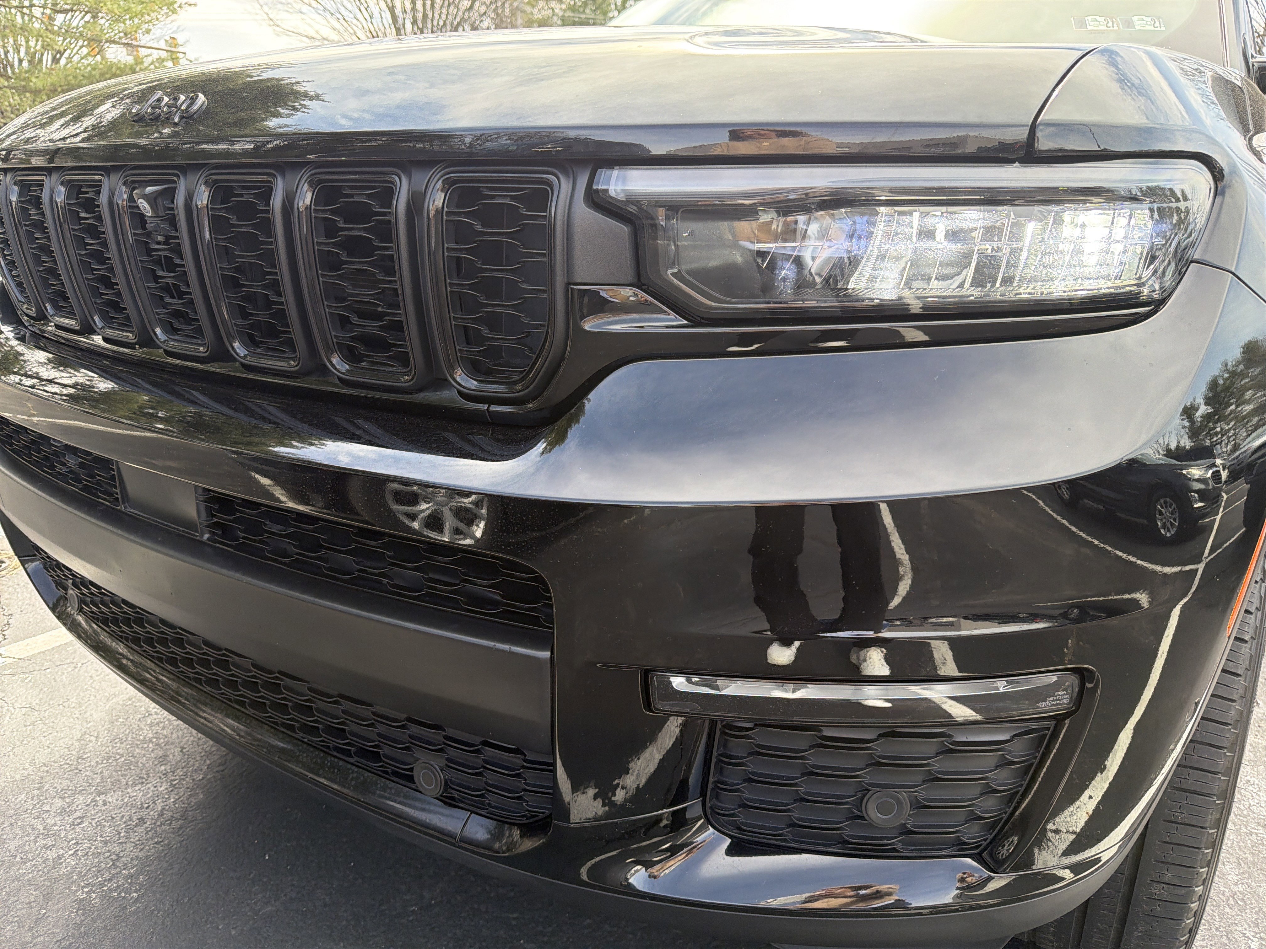 Certified 2024 Jeep Grand Cherokee L Limited w/ Luxury Tech Group II image 4