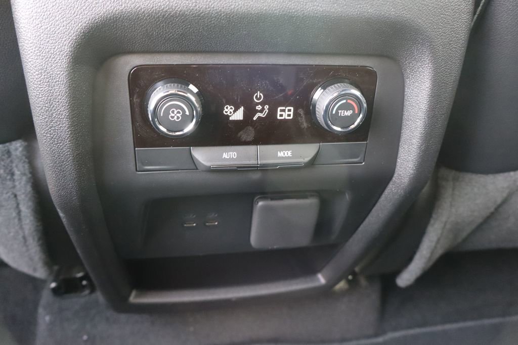 Used 2026 Chevrolet Traverse LT w/ Driver Confidence Package image 26