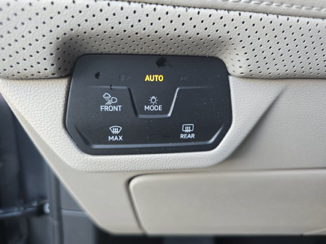 Used 2024 Volkswagen Atlas SE FWD image 24