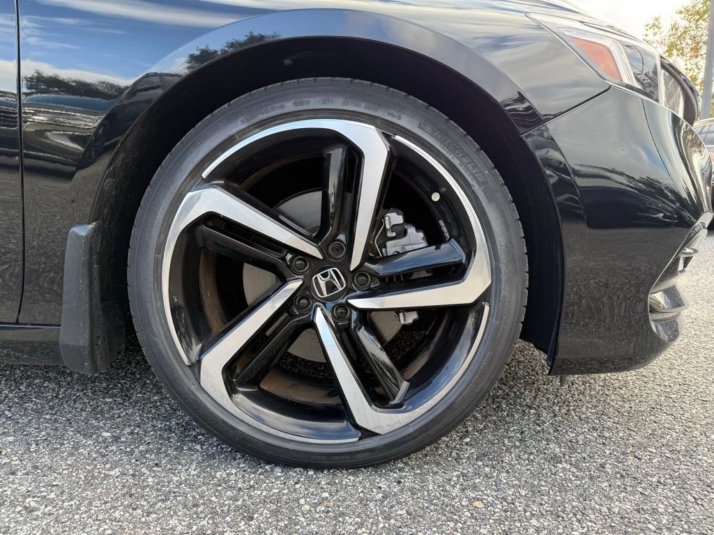 Used 2019 Honda Accord Sport image 4