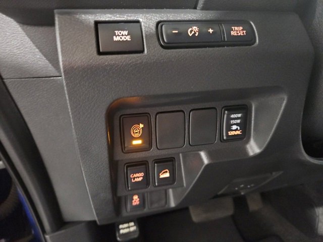 Used 2022 Nissan Frontier SV image 18