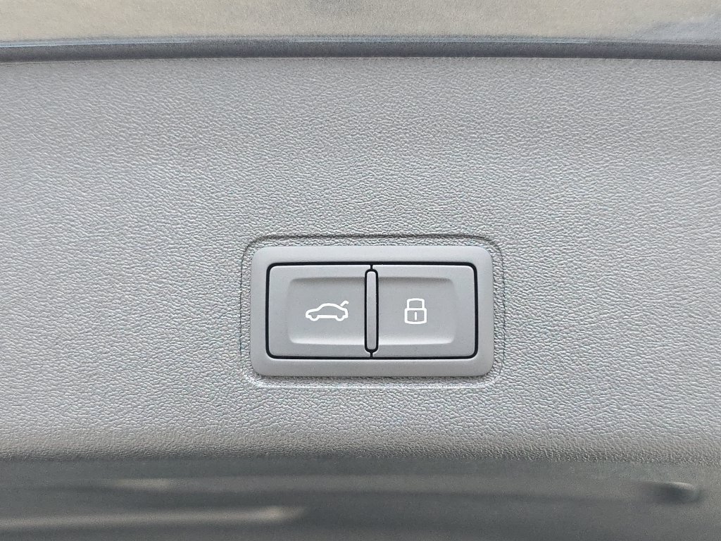 New 2026 Audi Q3 quattro 2.0T AWD/4WD image 13