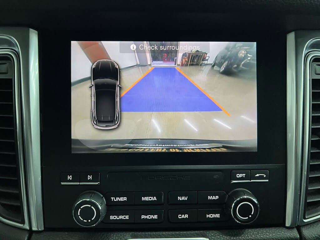 Used 2017 Porsche Macan image 20