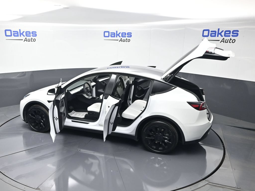 Used 2023 Tesla Model Y Long Range AWD/4WD image 56