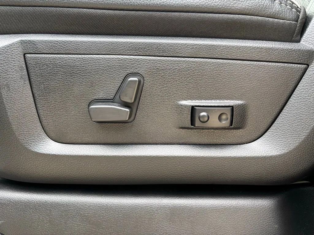 New 2026 RAM 3500 Laramie image 28