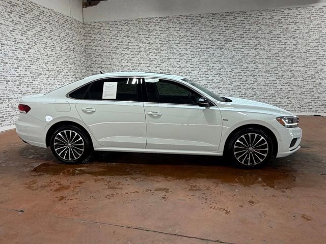 Used 2022 Volkswagen Passat 2.0T FWD image 6