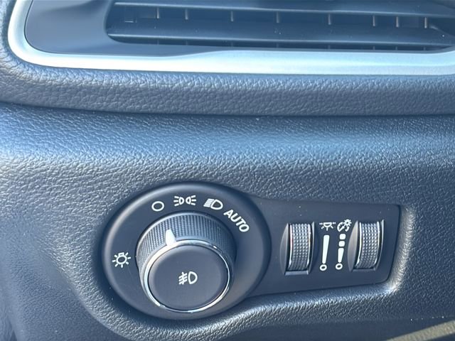 New 2026 Chrysler Pacifica Select image 33