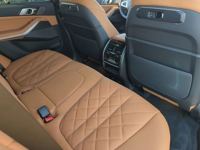 Used 2026 BMW X5 xDrive40i w/ M Sport Package image 14
