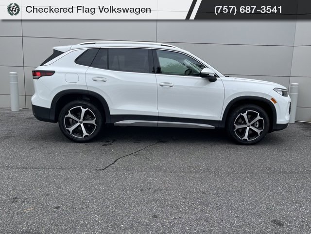 New 2025 Volkswagen Tiguan SE image 25