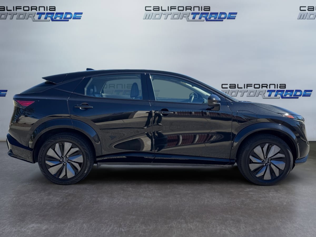Used 2023 Nissan Ariya AWD image 4