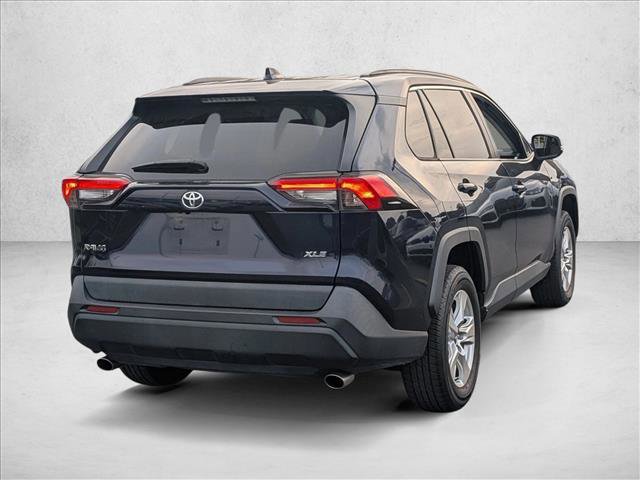 Used 2021 Toyota RAV4 XLE image 5
