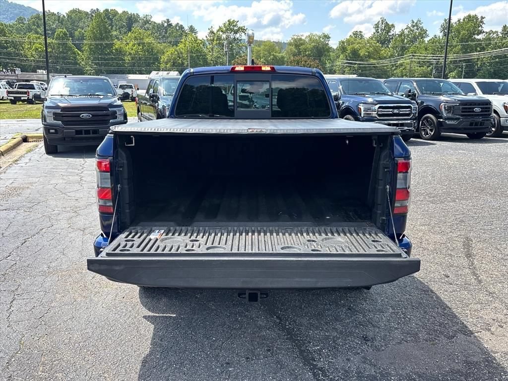 Used 2022 Nissan Frontier SV AWD/4WD image 7