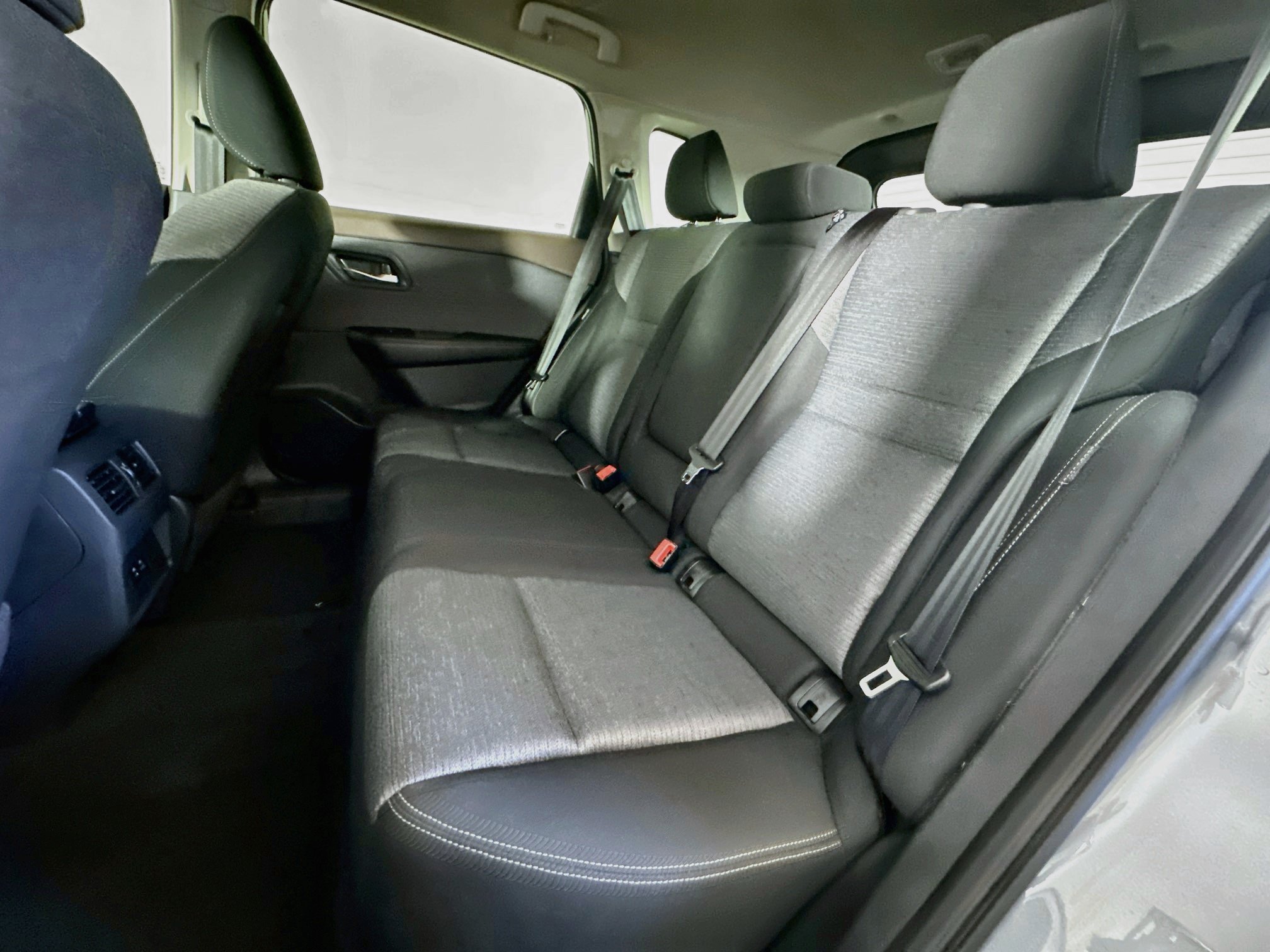 Used 2023 Nissan Rogue SV FWD image 27