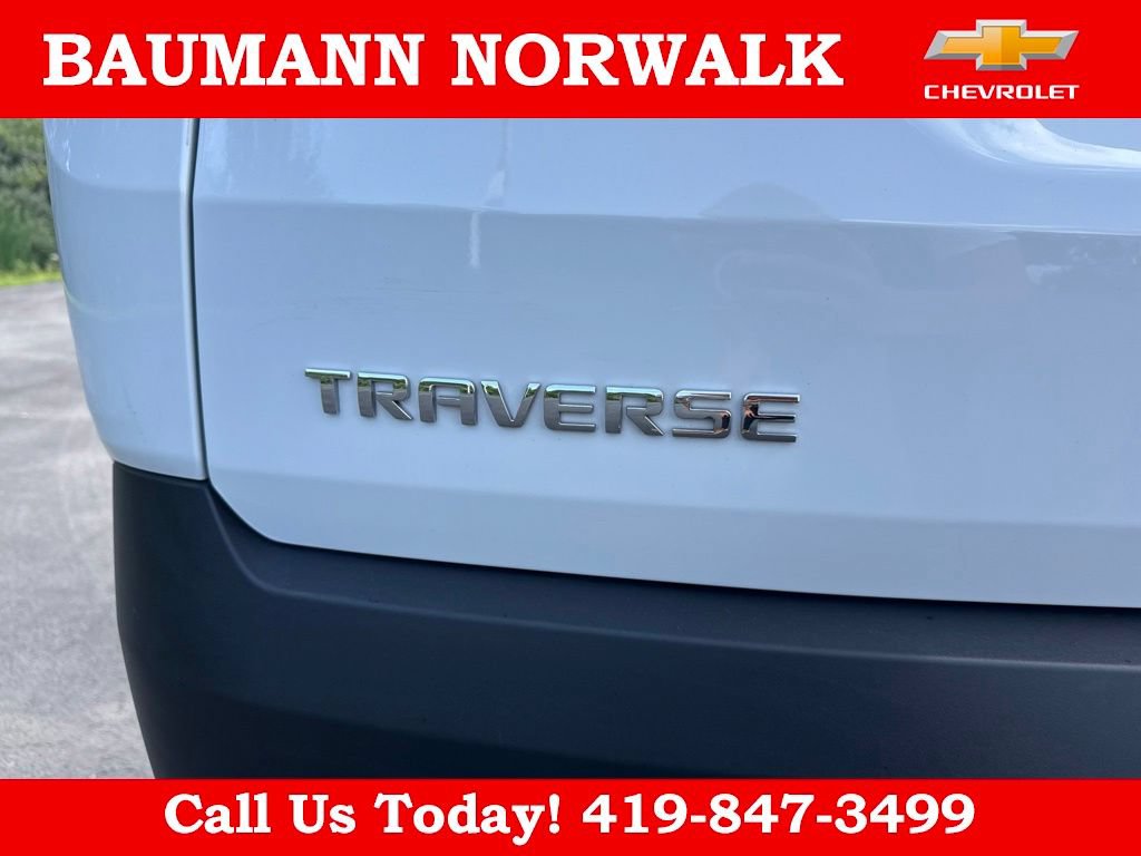 Used 2022 Chevrolet Traverse LS FWD image 10