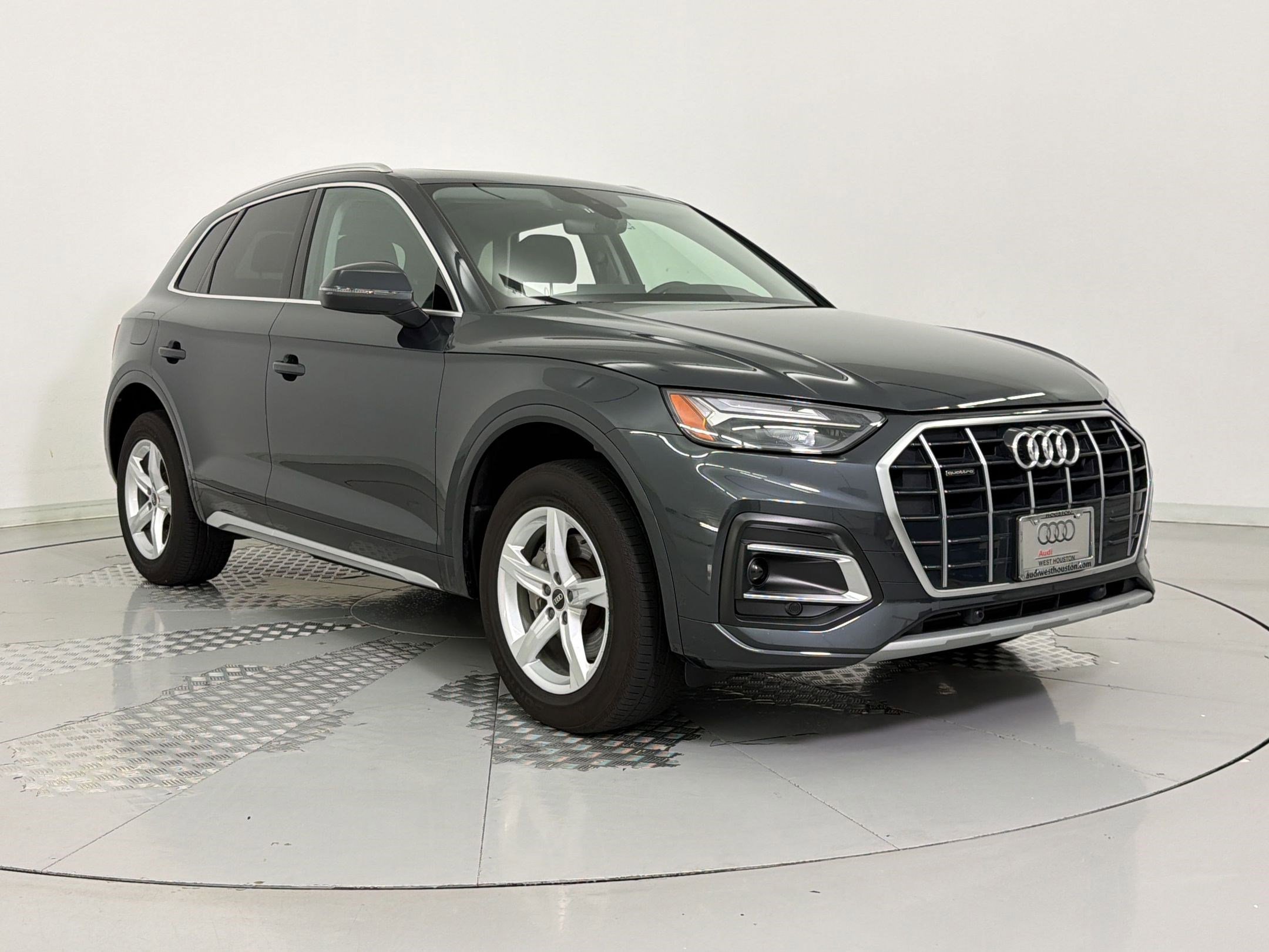 Used 2023 Audi Q5 2.0T Premium w/ Convenience Package image 7