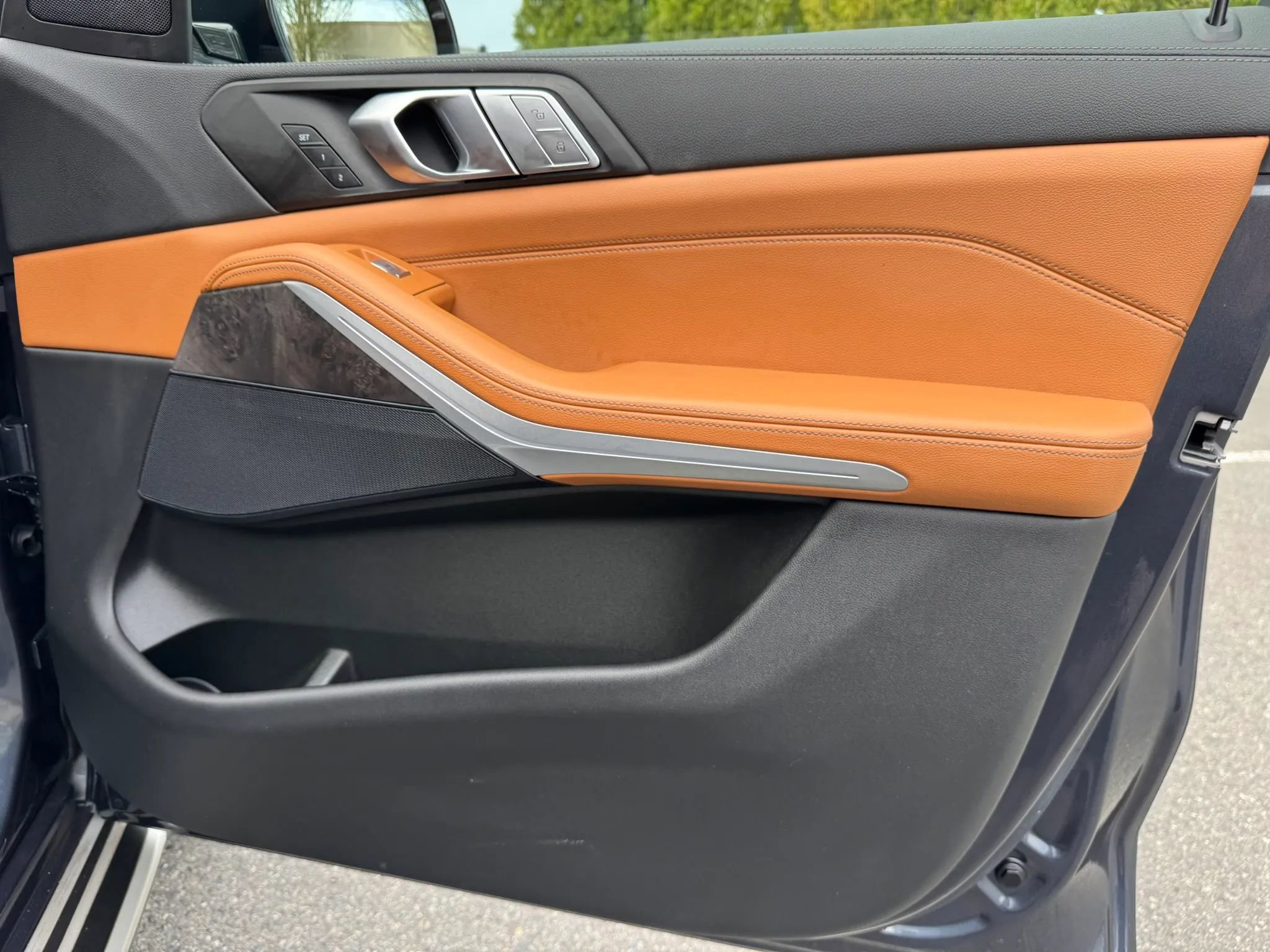 Used 2022 BMW X7 xDrive40i w/ Premium Package image 47