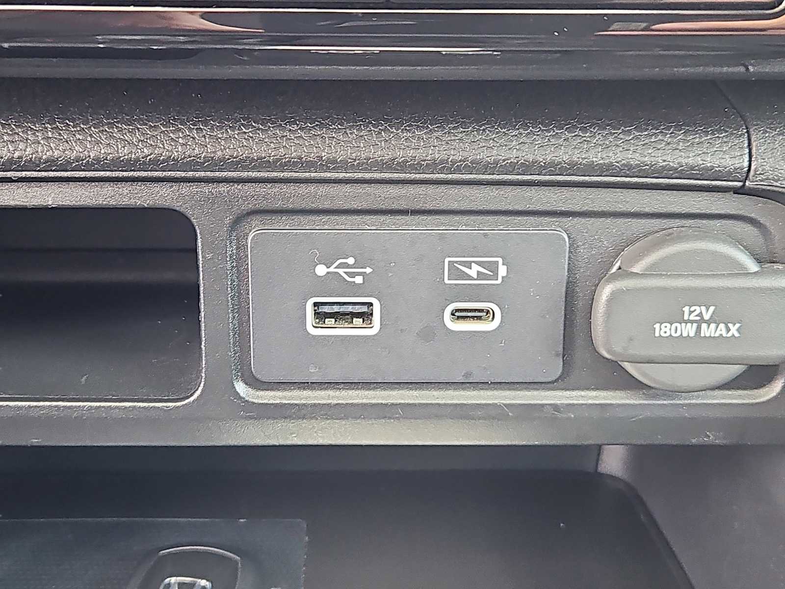 Used 2023 Honda Pilot TrailSport image 17