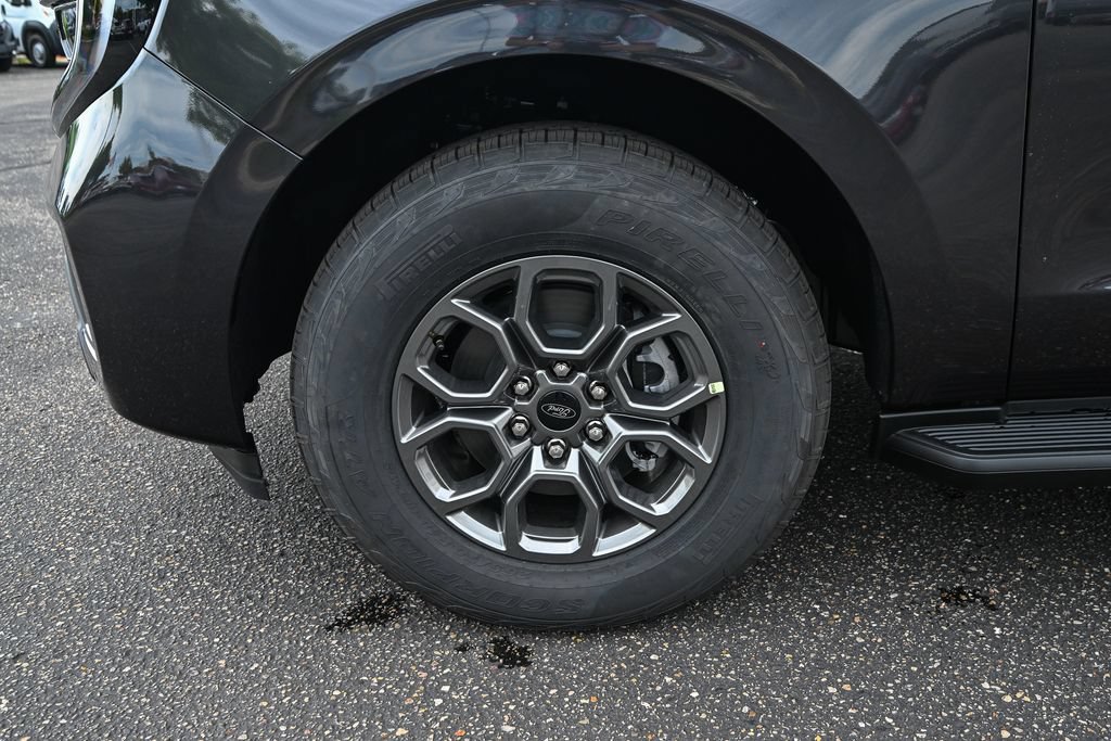 New 2026 Ford Expedition Active AWD/4WD image 12