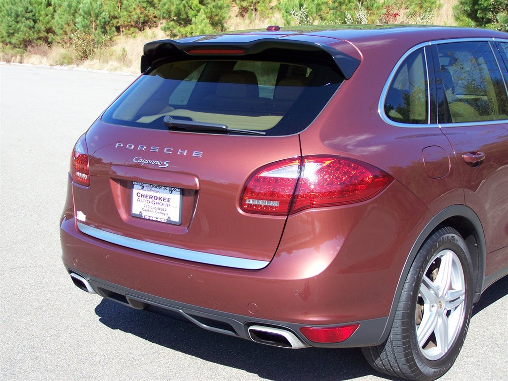 Used 2012 Porsche Cayenne S image 23