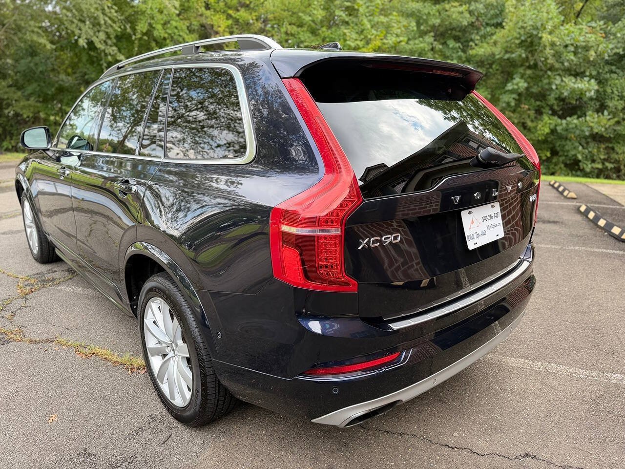 Used 2017 Volvo XC90 T6 Momentum w/ Vision Package AWD/4WD image 3