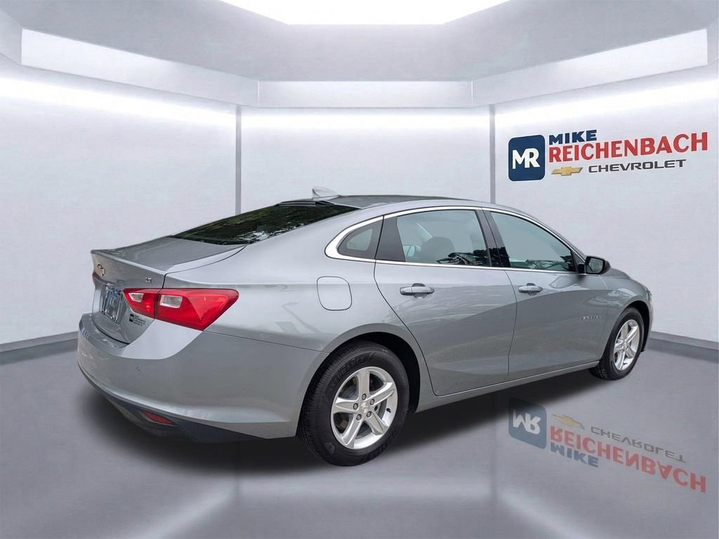 Used 2024 Chevrolet Malibu LT FWD image 4