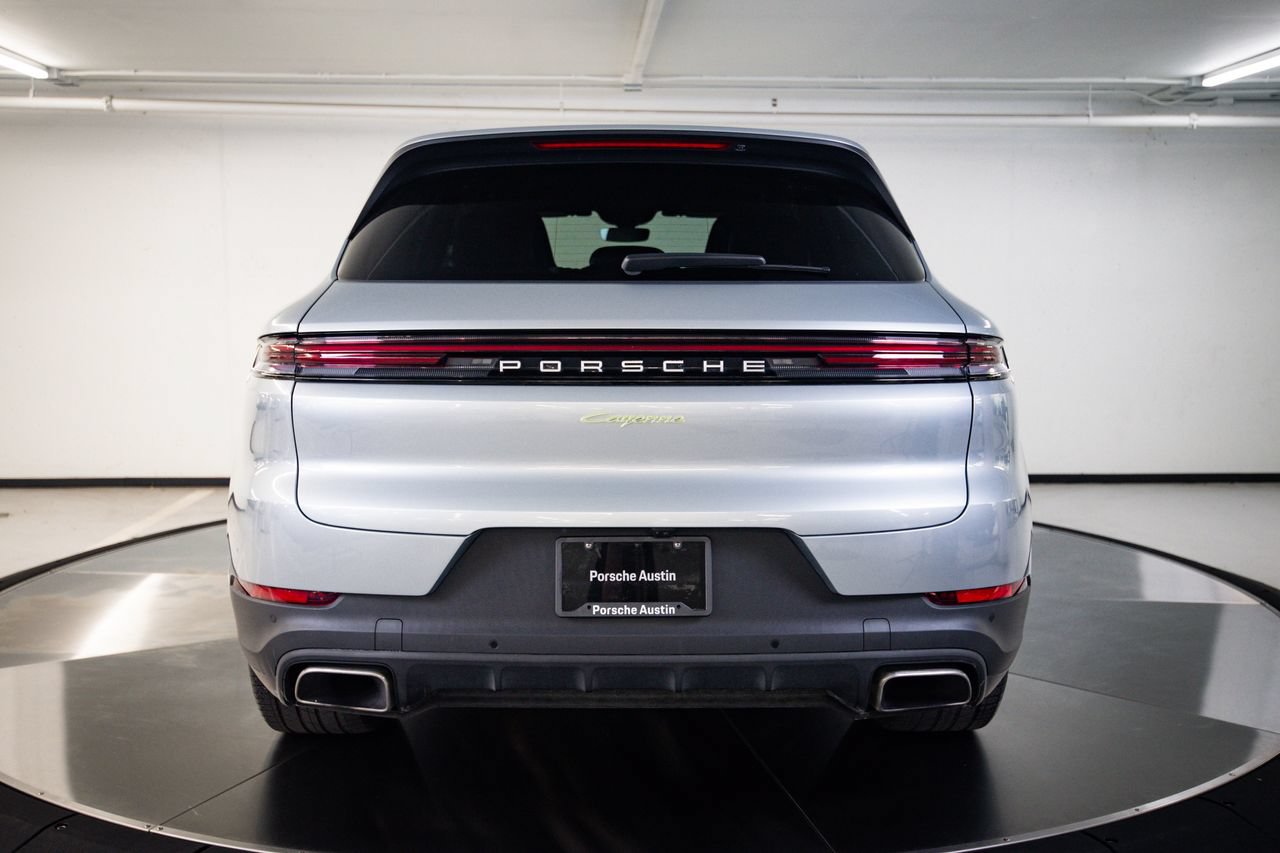 Certified 2025 Porsche Cayenne E-Hybrid AWD/4WD image 6