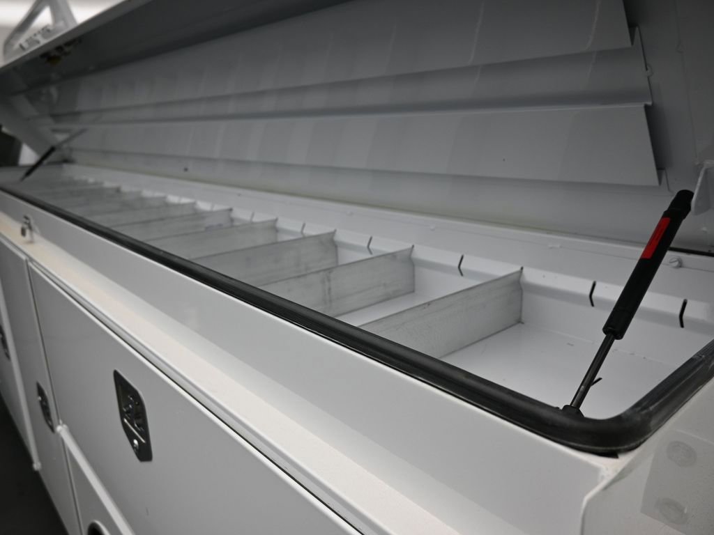 New 2025 Ford F450 XL w/ XL Chrome Package image 31