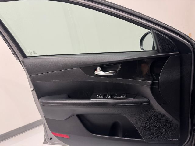 Used 2023 Kia Forte GT-Line w/ GT-Line Premium Package image 36