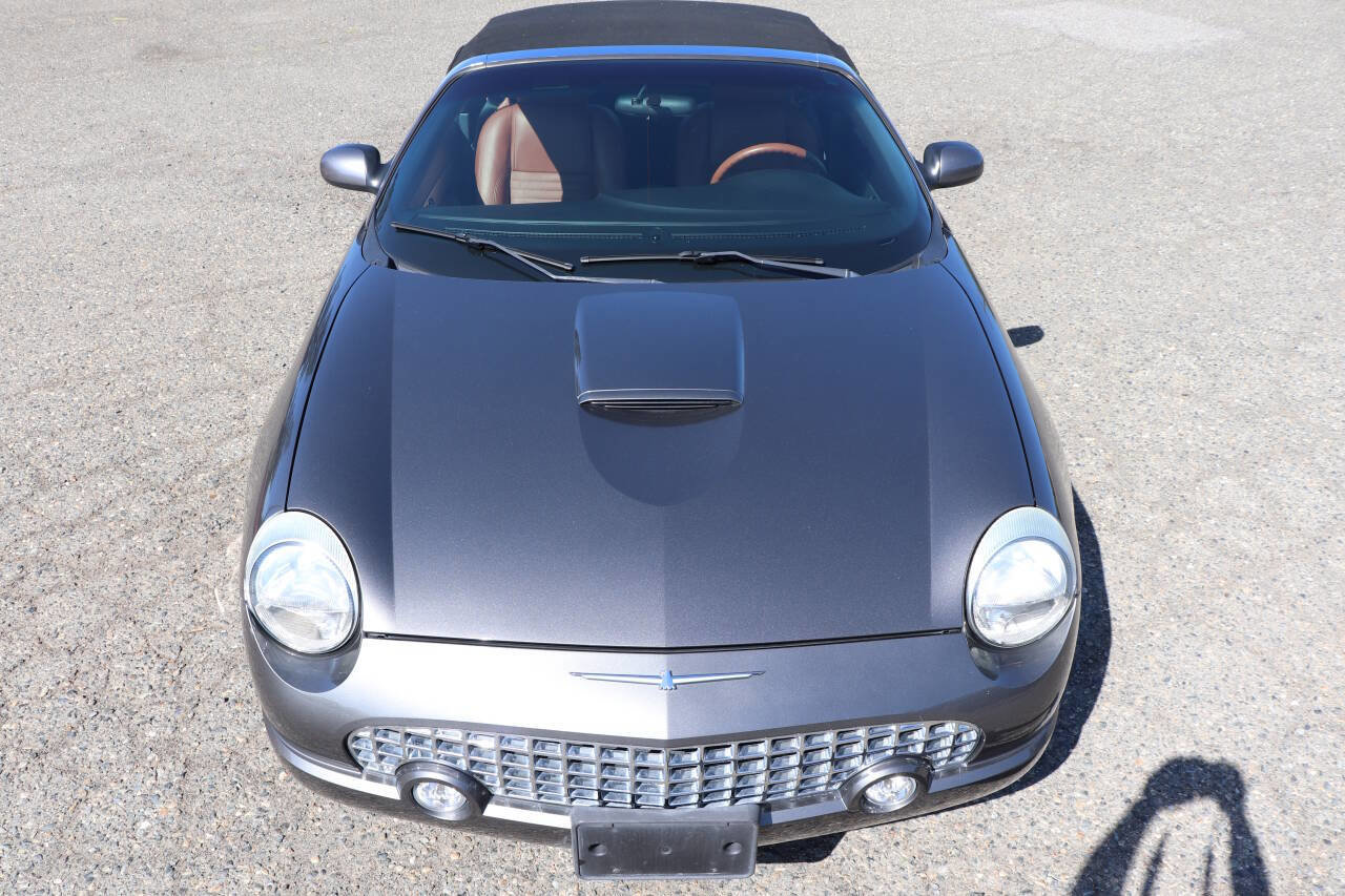 Used 2003 Ford Thunderbird image 33