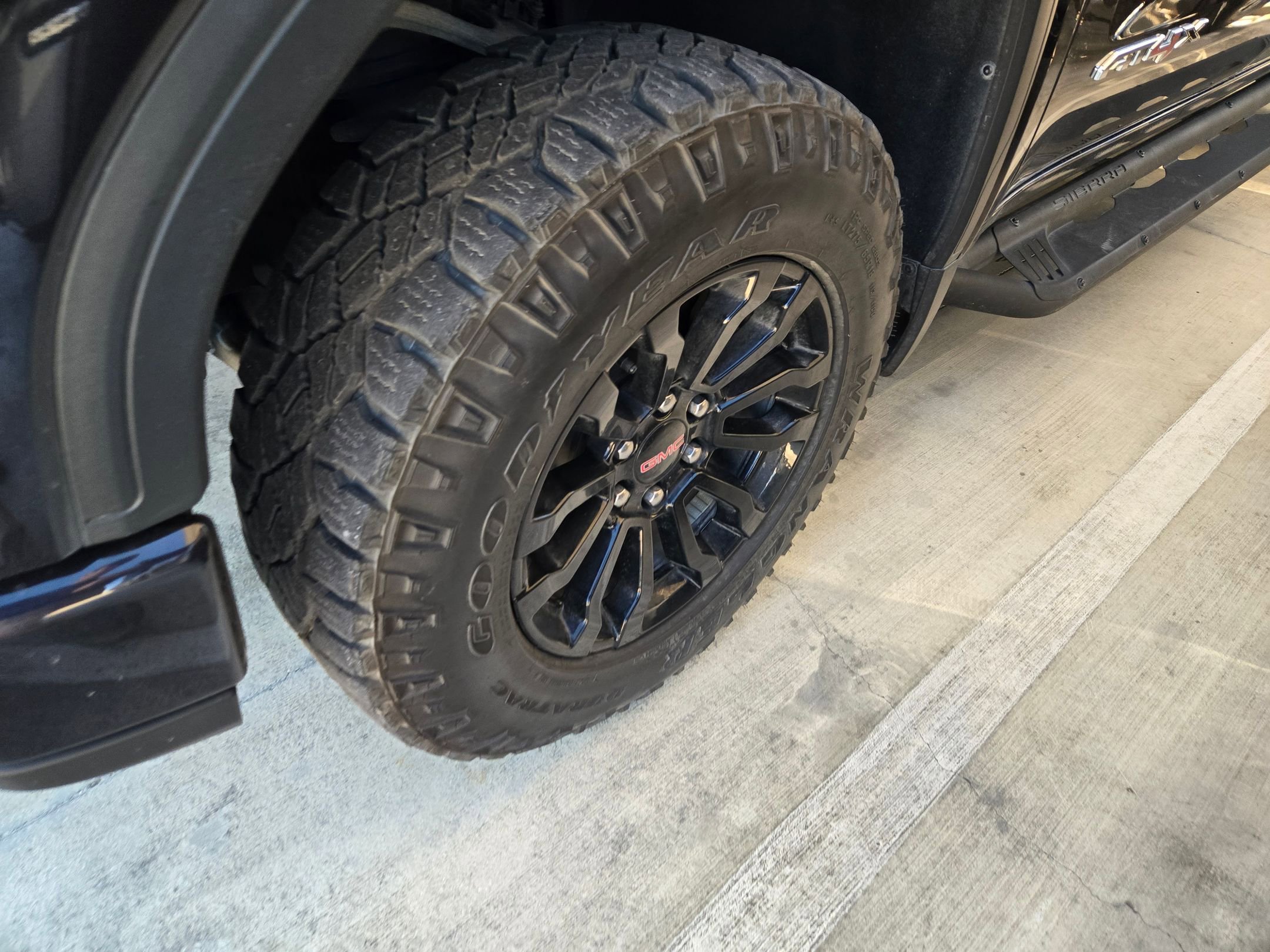 Used 2022 GMC Sierra 1500 AT4X image 6