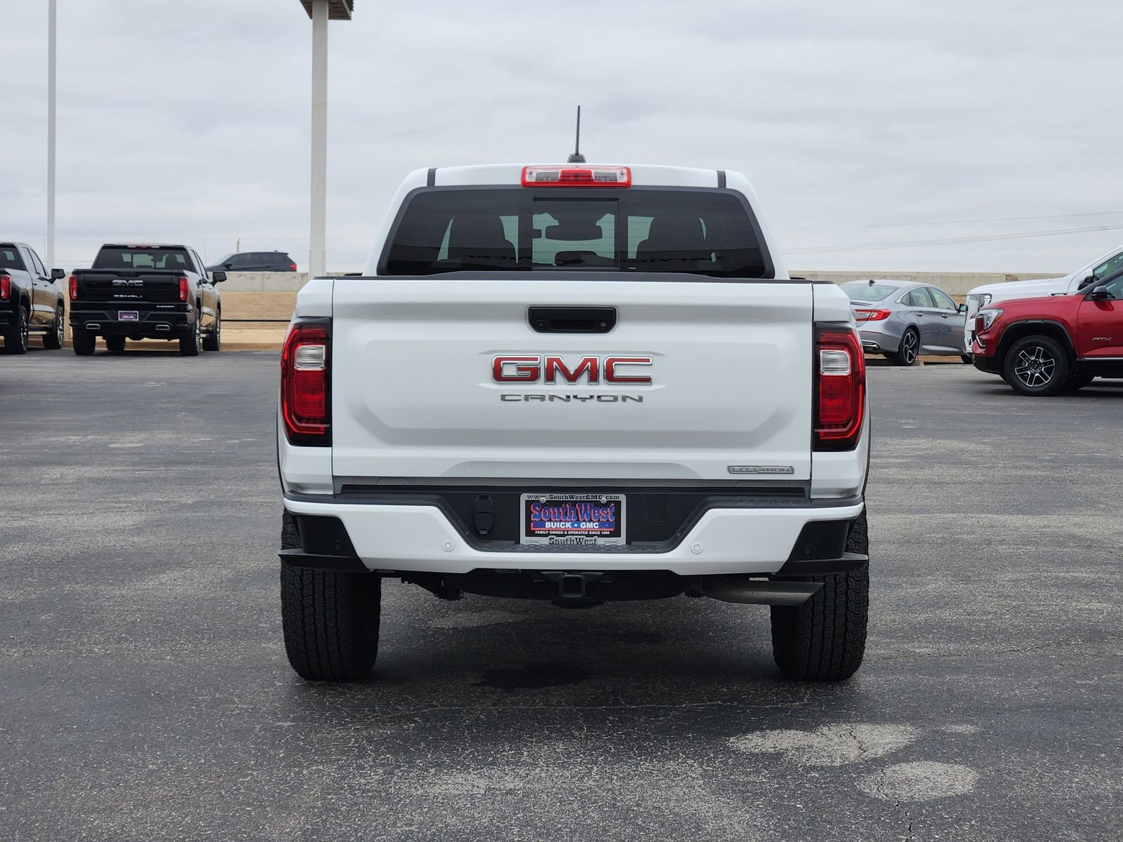 New 2025 GMC Canyon Elevation w/ Convenience Package image 8