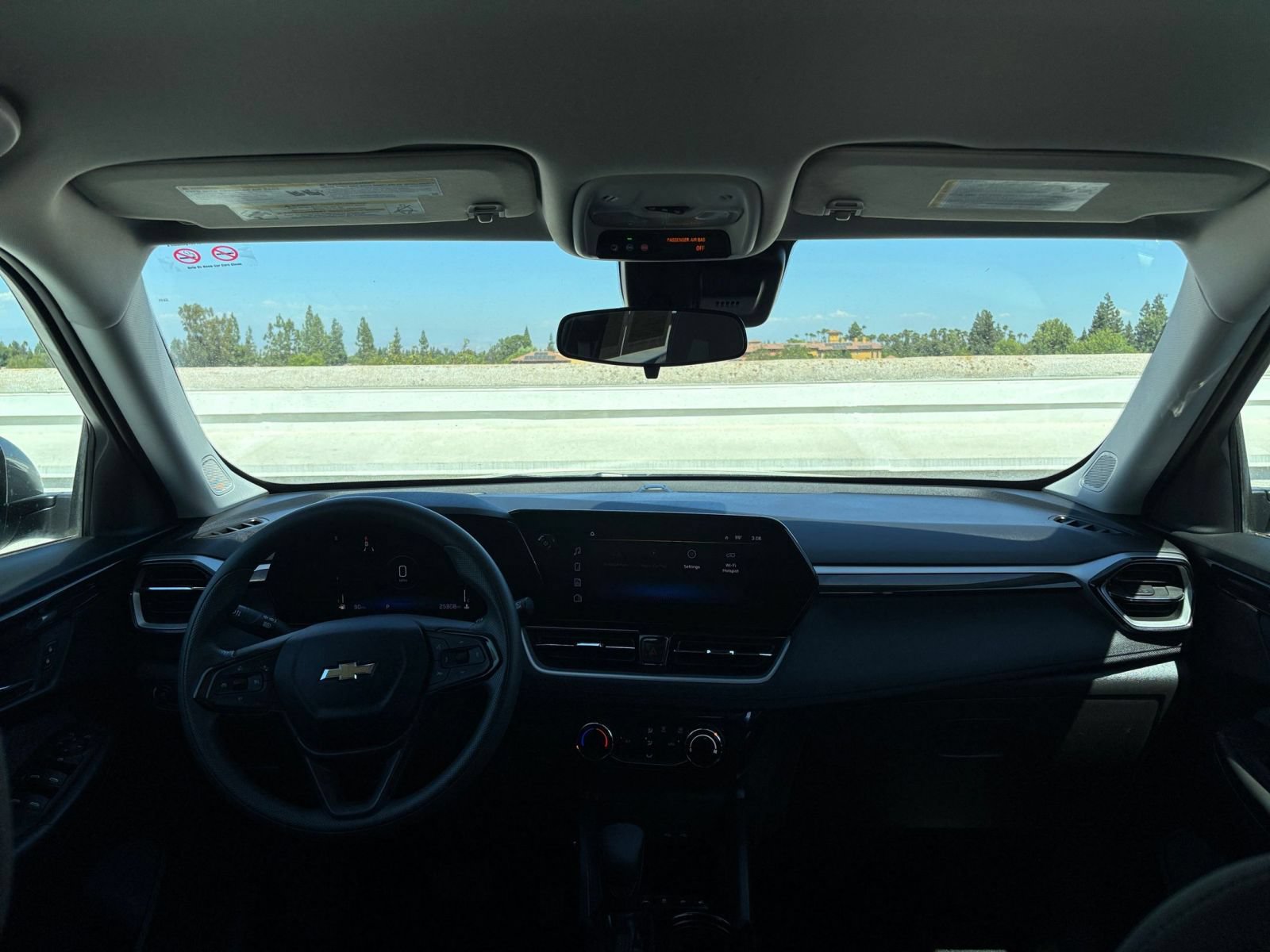 Used 2025 Chevrolet TrailBlazer LT FWD image 33