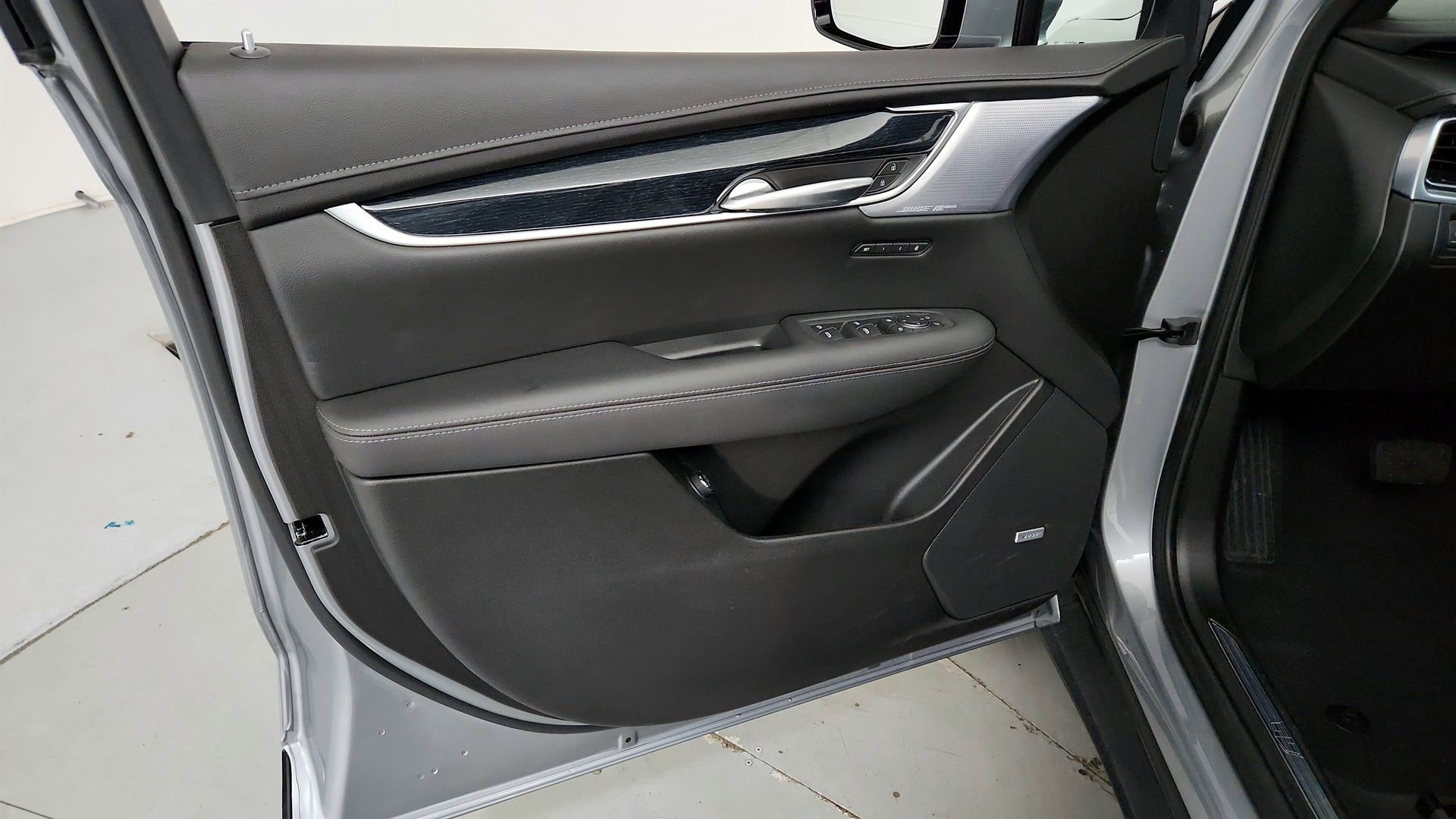 Used 2025 Cadillac XT5 Premium Luxury w/ LPO, Floor Liner Package FWD image 12