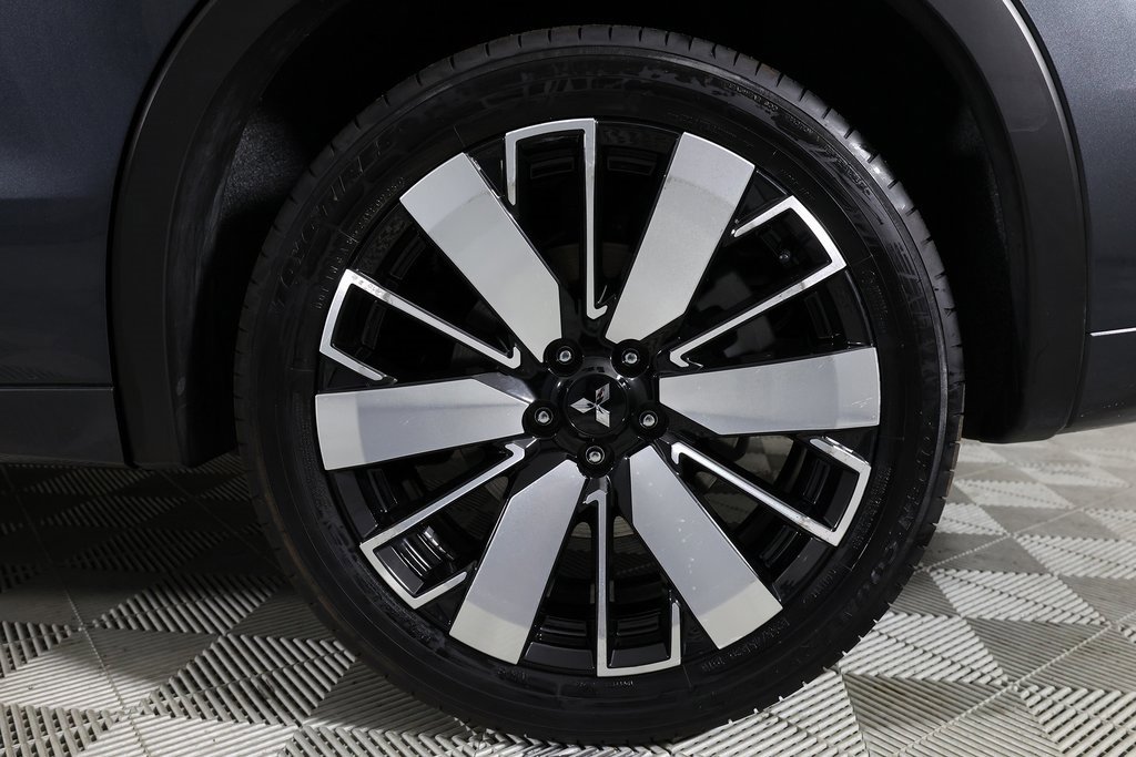 Used 2025 Mitsubishi Outlander SEL image 46