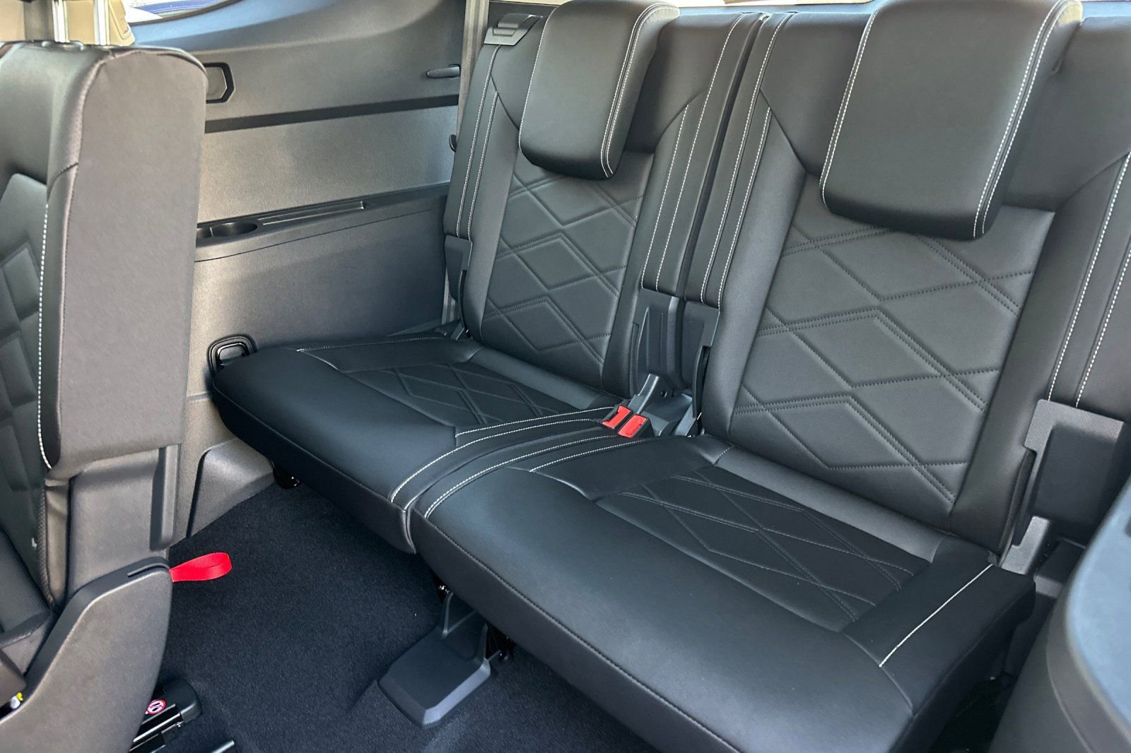 New 2026 Volkswagen Atlas SE image 13