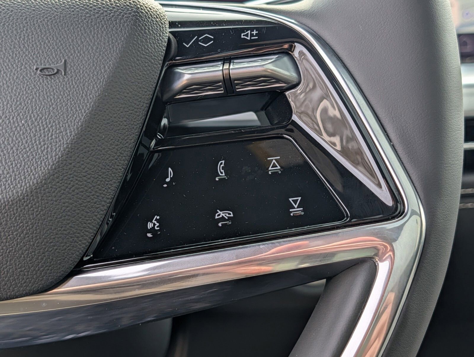 New 2026 Cadillac Escalade Luxury image 40