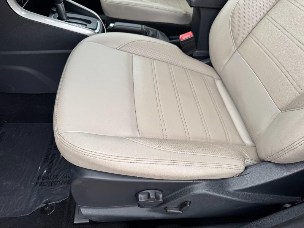 Used 2020 Ford EcoSport Titanium FWD image 14