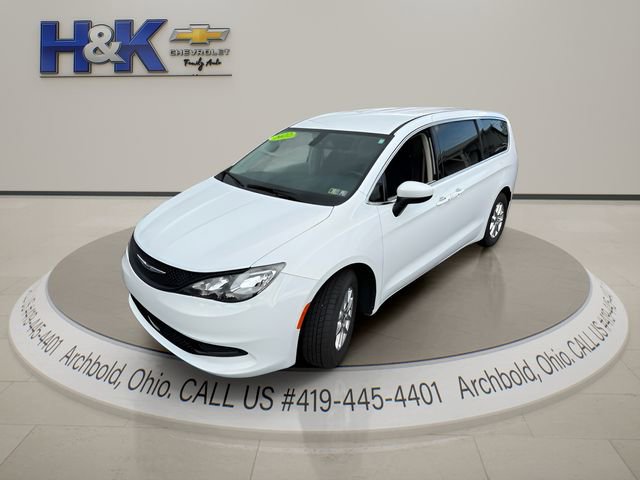 Used 2022 Chrysler Voyager LX FWD image 5