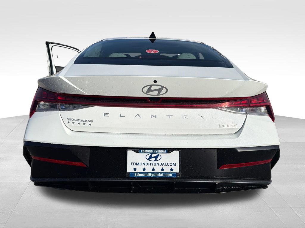 New 2026 Hyundai Elantra Limited FWD image 5