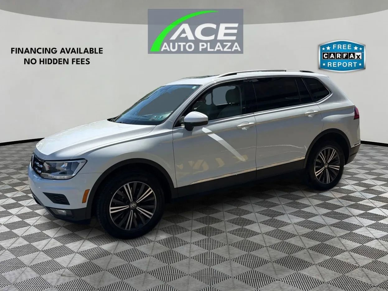 Used 2018 Volkswagen Tiguan SEL image 2