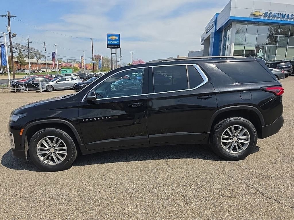 Used 2023 Chevrolet Traverse LT AWD/4WD image 6