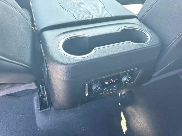 New 2026 Chevrolet Suburban High Country AWD/4WD image 21