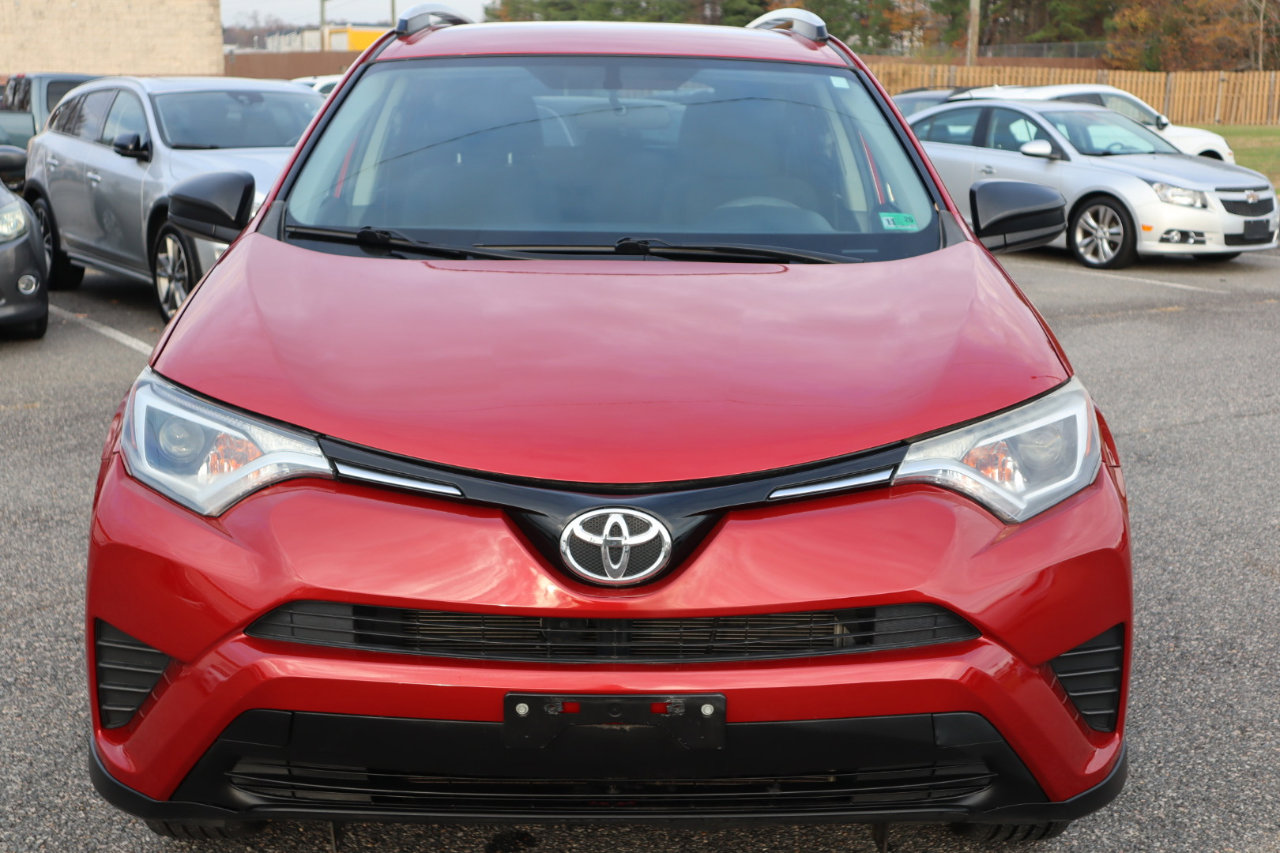 Used 2016 Toyota RAV4 LE image 10